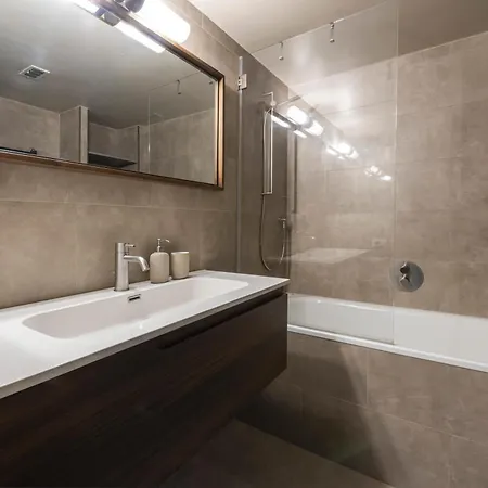 Luxury River View By Mmega Apartment *
